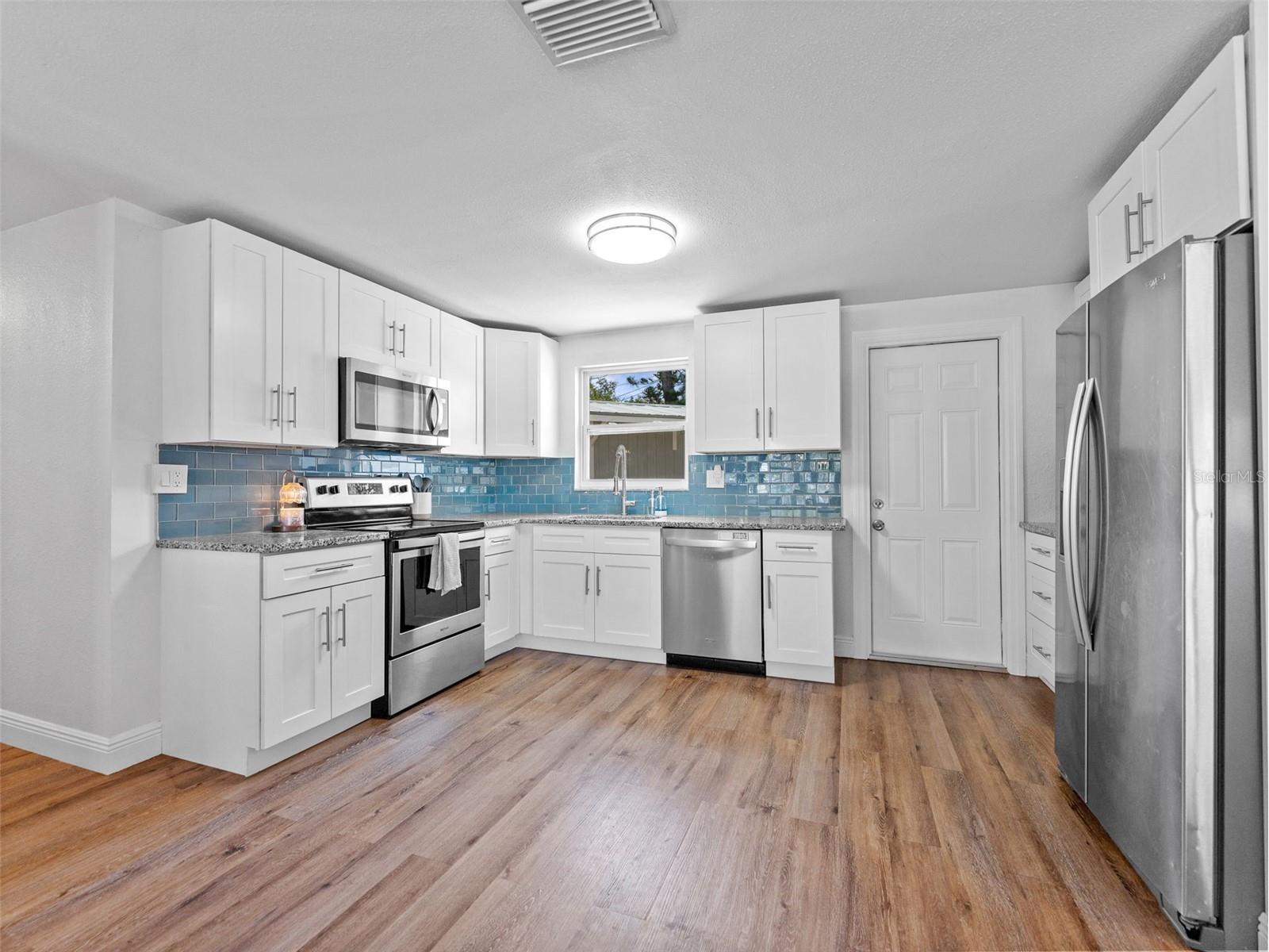 9091 83rd Way Seminole FL 33777 TB8499657 image11