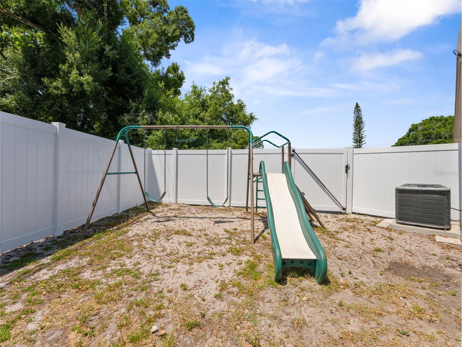 9091 83rd Way Seminole FL 33777 TB8499657 image30
