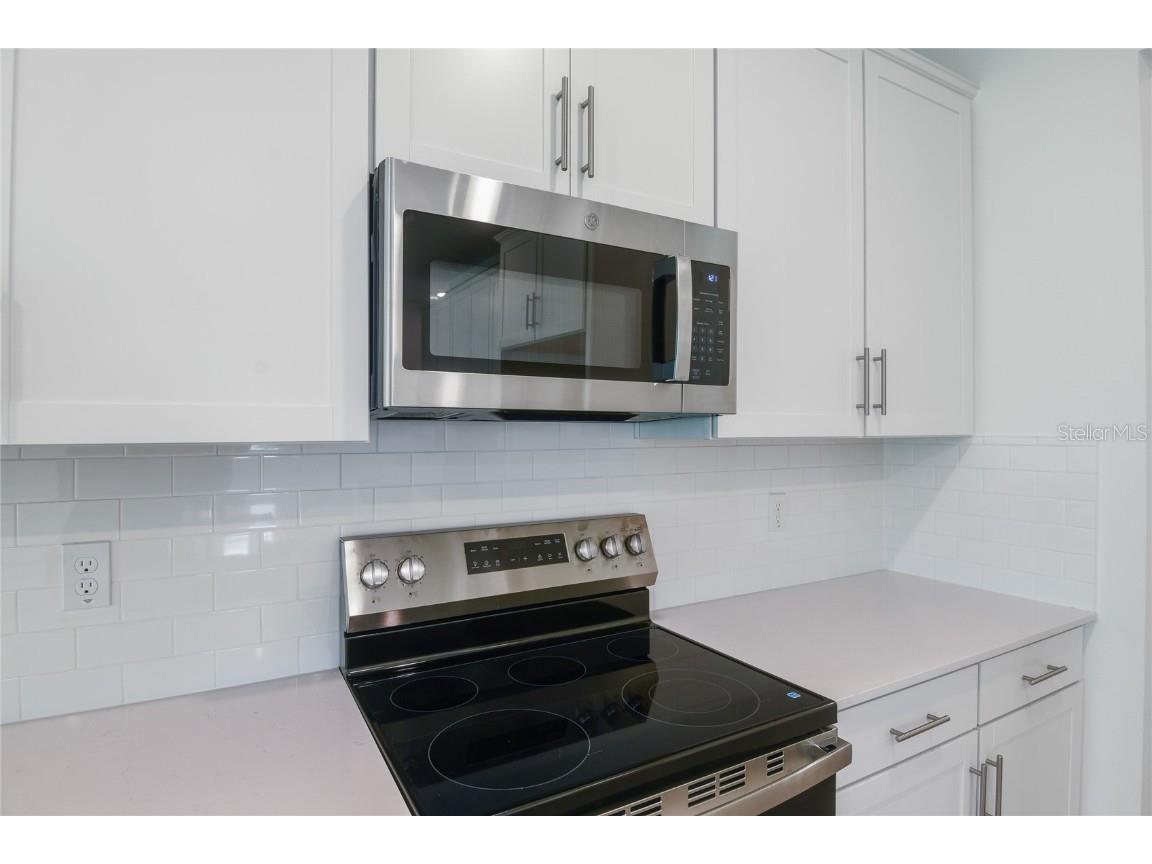 9093 Players Drive Weeki Wachee FL 34613 S5118973 image5