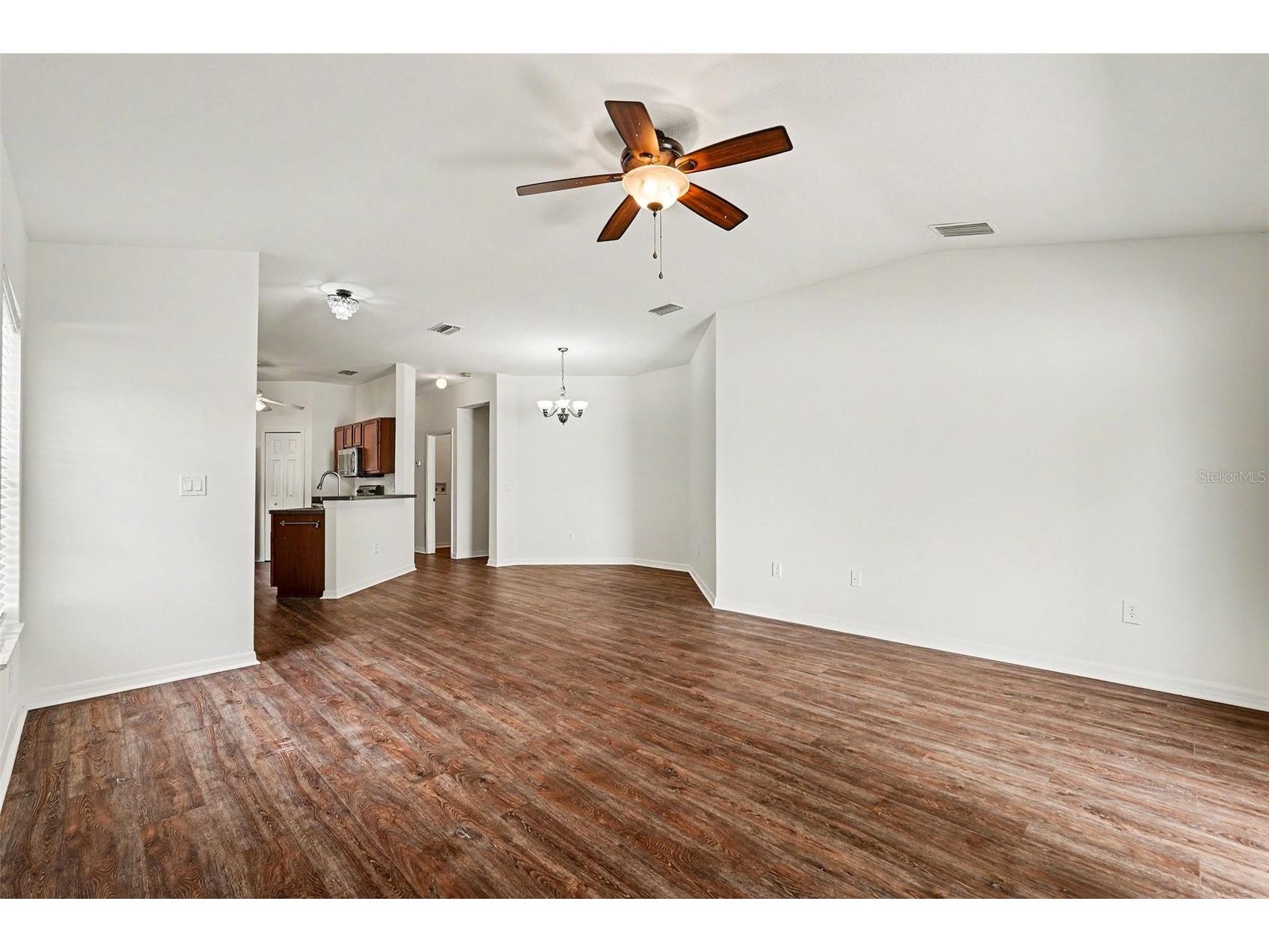 9096 Southern Charm Circle Brooksville FL 34613 TB8502594 image8