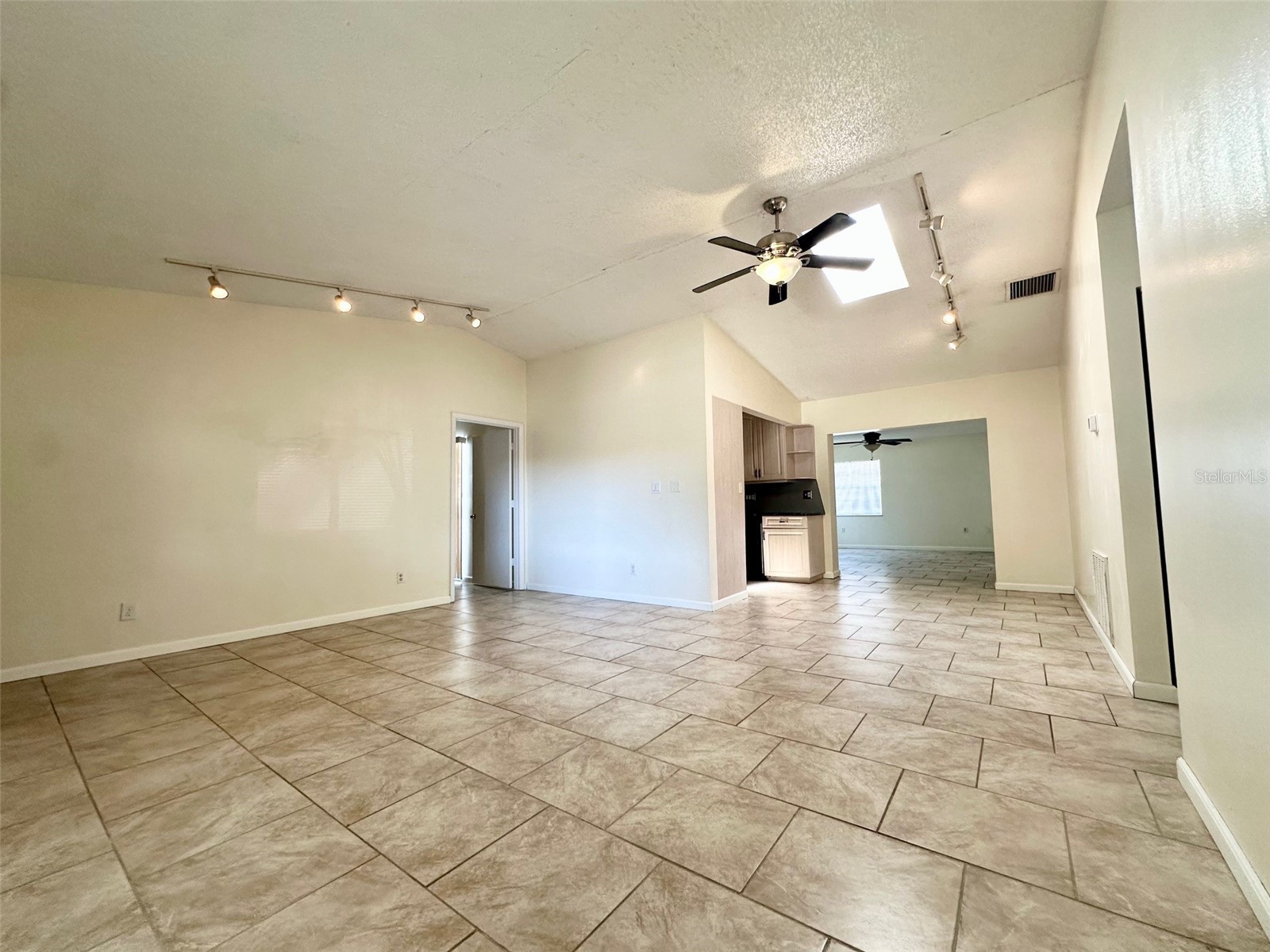 9099 108th Avenue Seminole FL 33777 TB8491679 image3