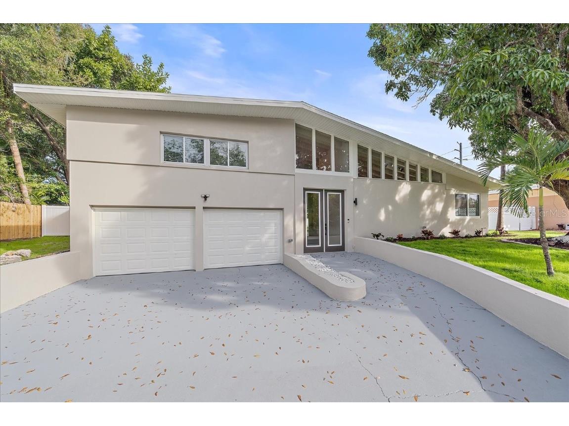 91 47th Street NW Bradenton FL 34209 A4593648 image1