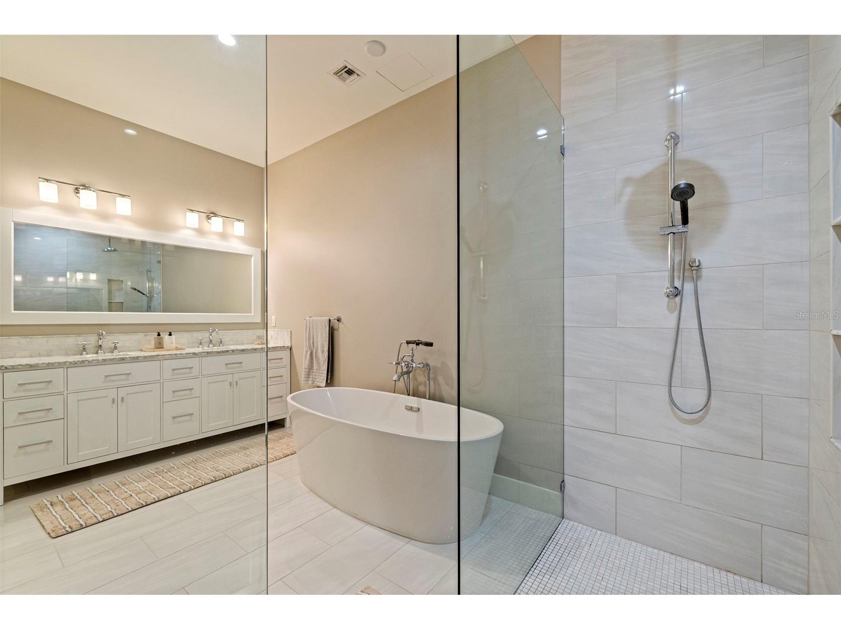 91 Davis Boulevard #201 Tampa FL 33606 TB8485996 image21