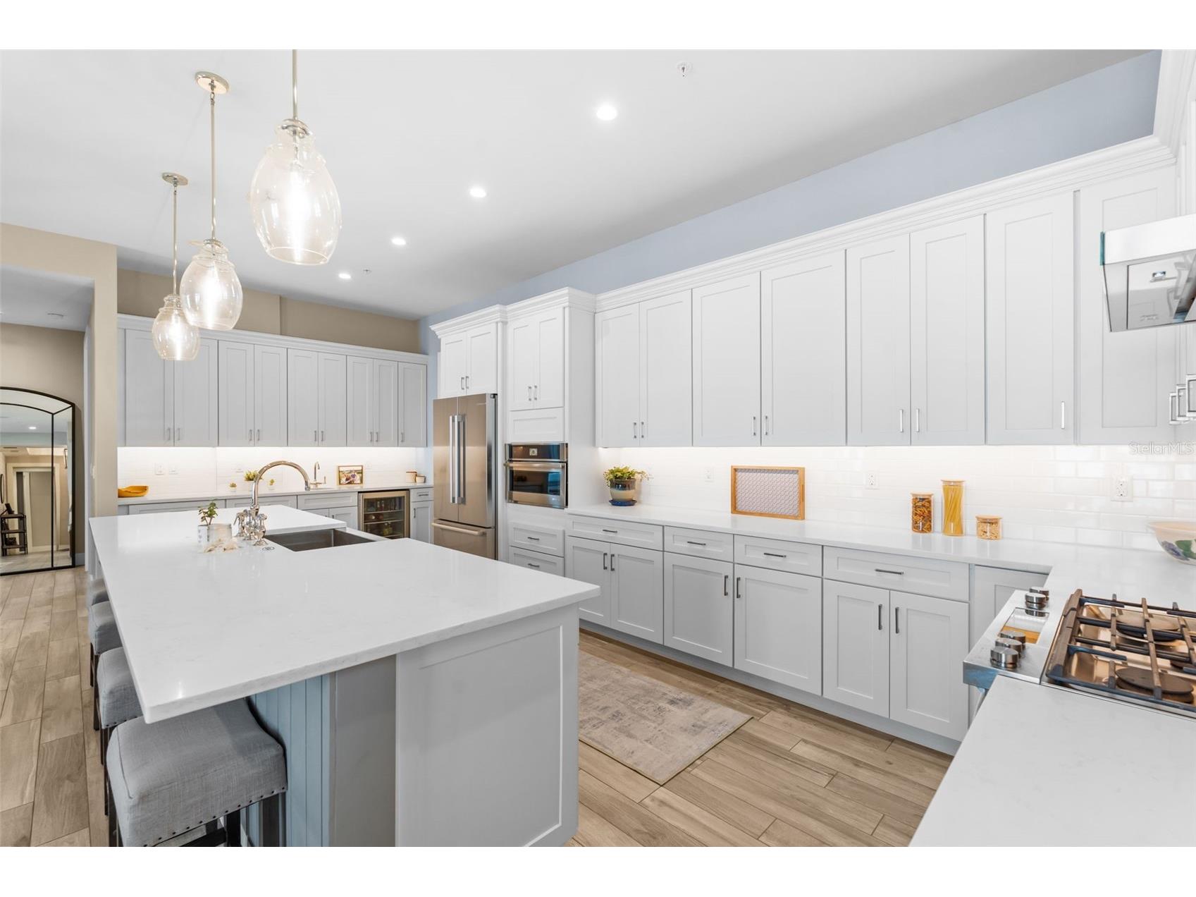 91 Davis Boulevard #204 Tampa FL 33606 TB8513312 image2