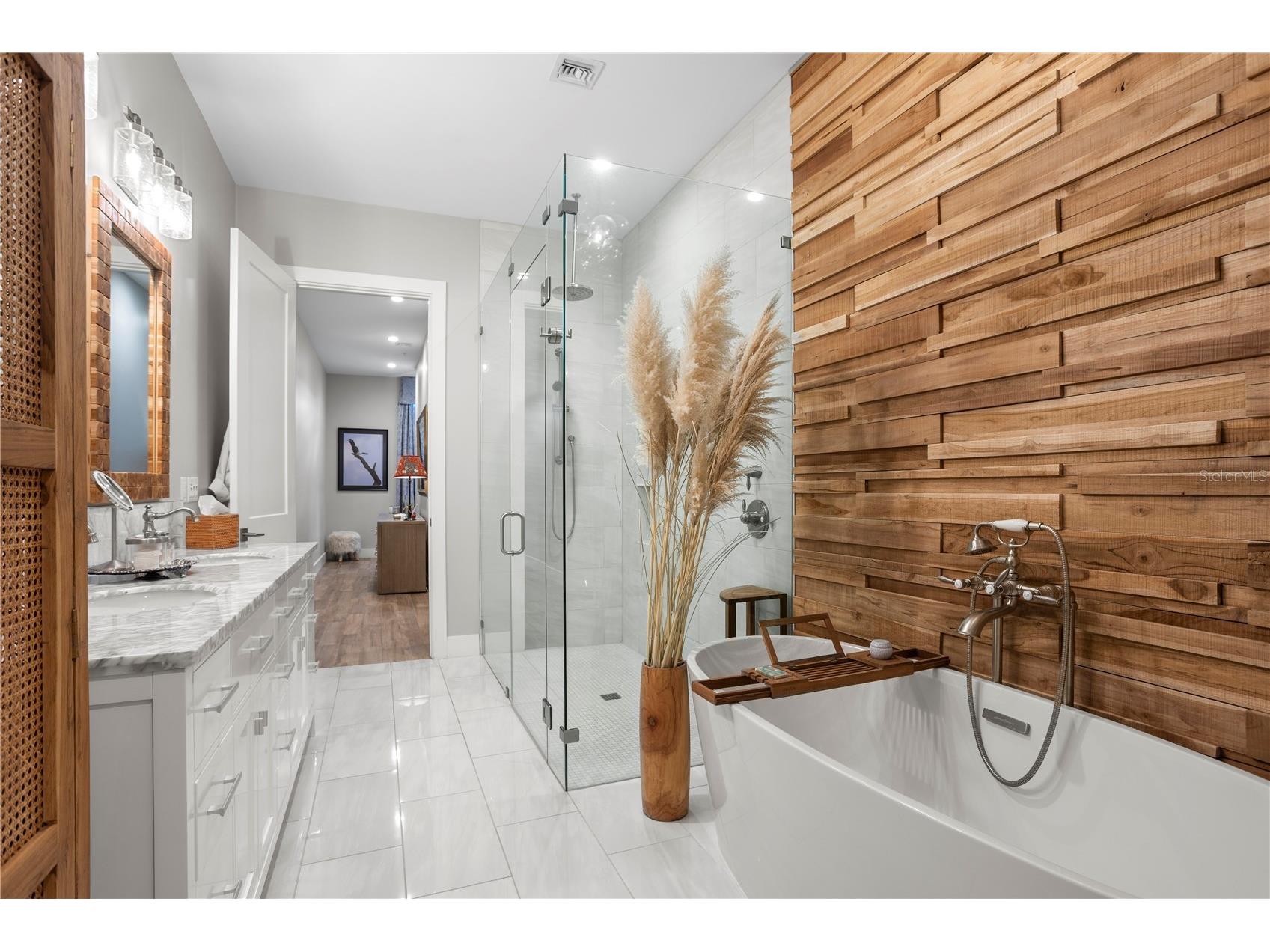 91 Davis Boulevard #303 Tampa FL 33606 TB8498356 image53