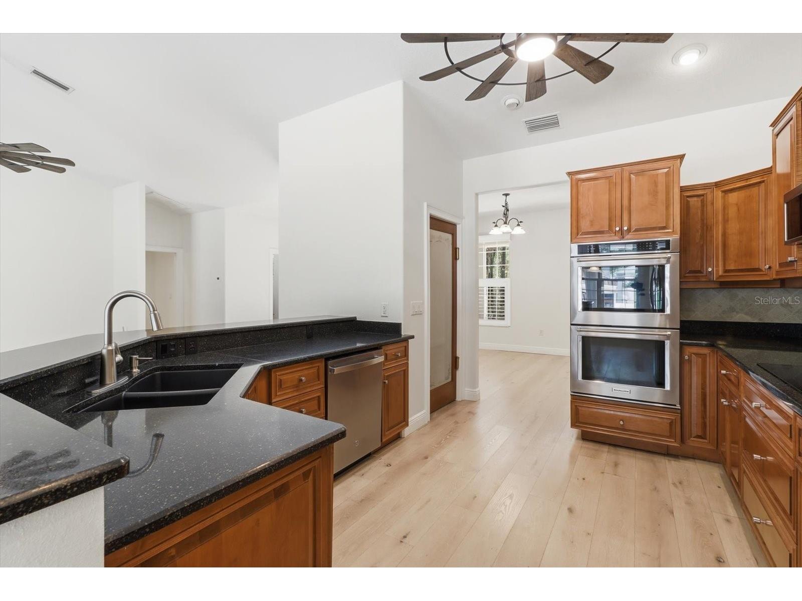 91 S School Avenue Lecanto FL 34461 OM726892 image16