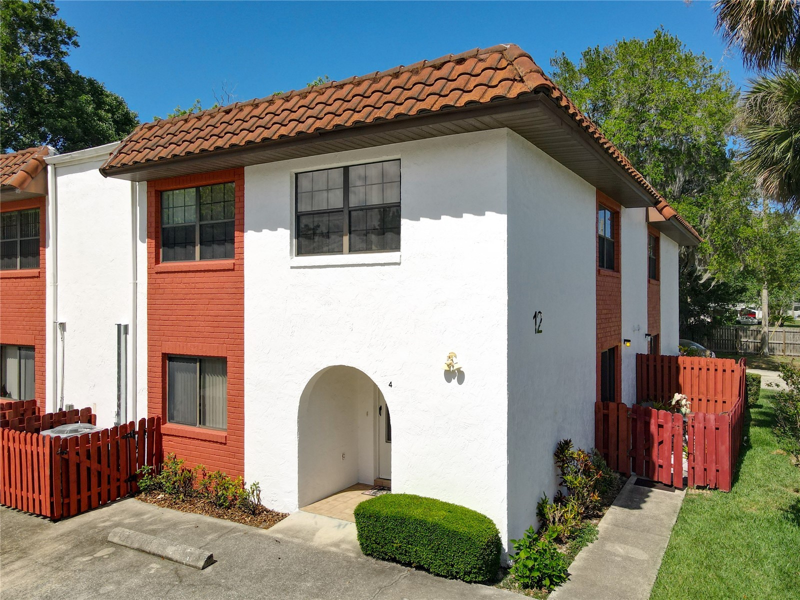 910 Big Tree Road #12-4 South Daytona FL 32119 V4948806 image1