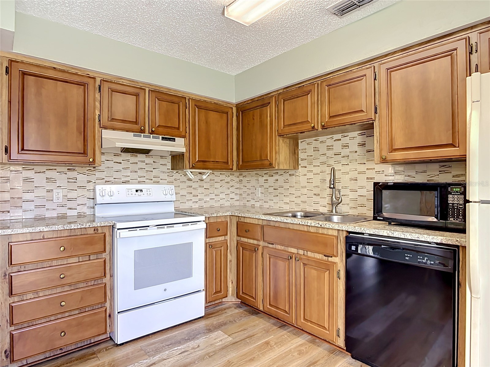 910 Big Tree Road #12-4 South Daytona FL 32119 V4948806 image13