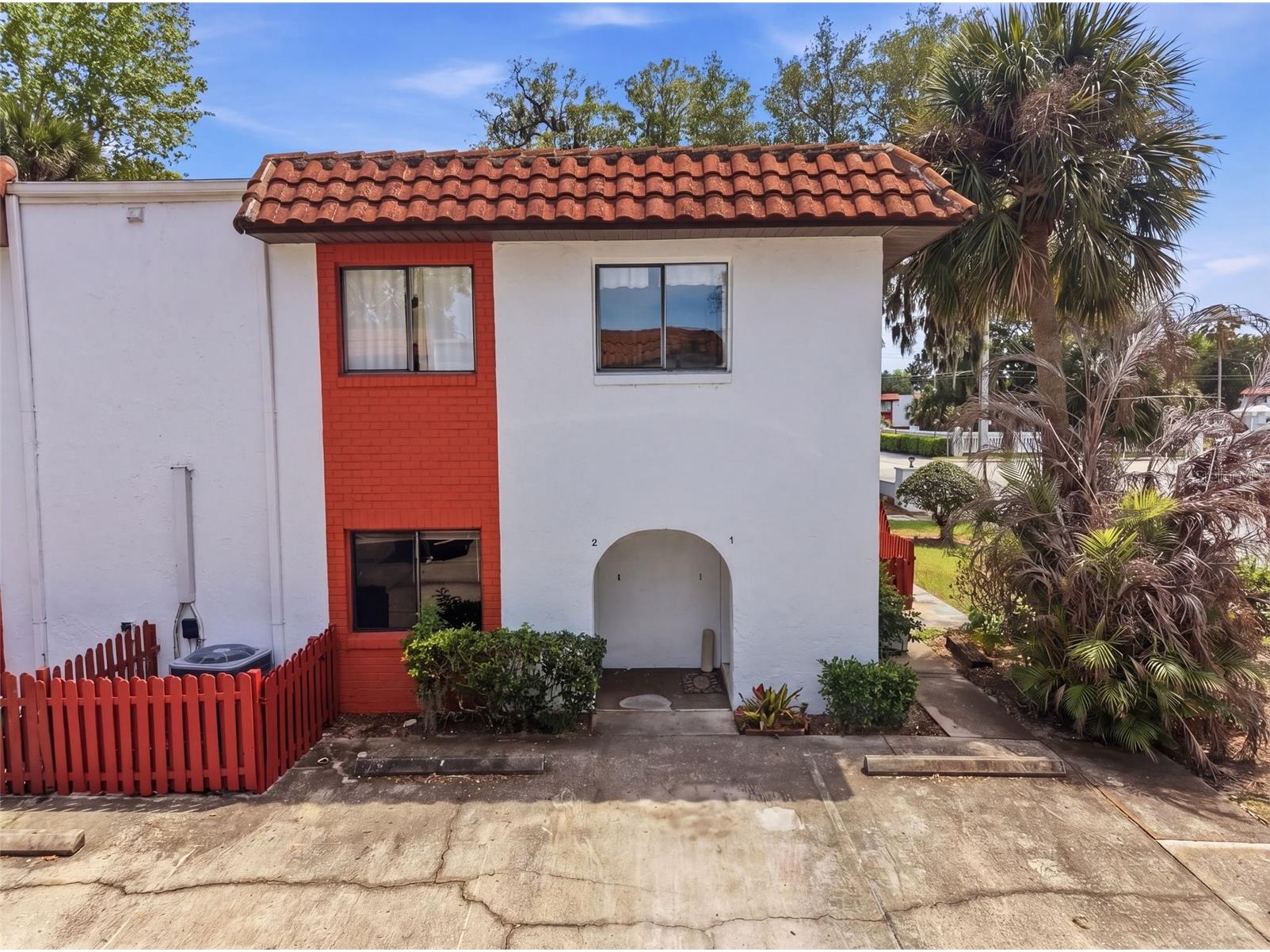 910 Big Tree Road #202 South Daytona FL 32119 O6399128 image1