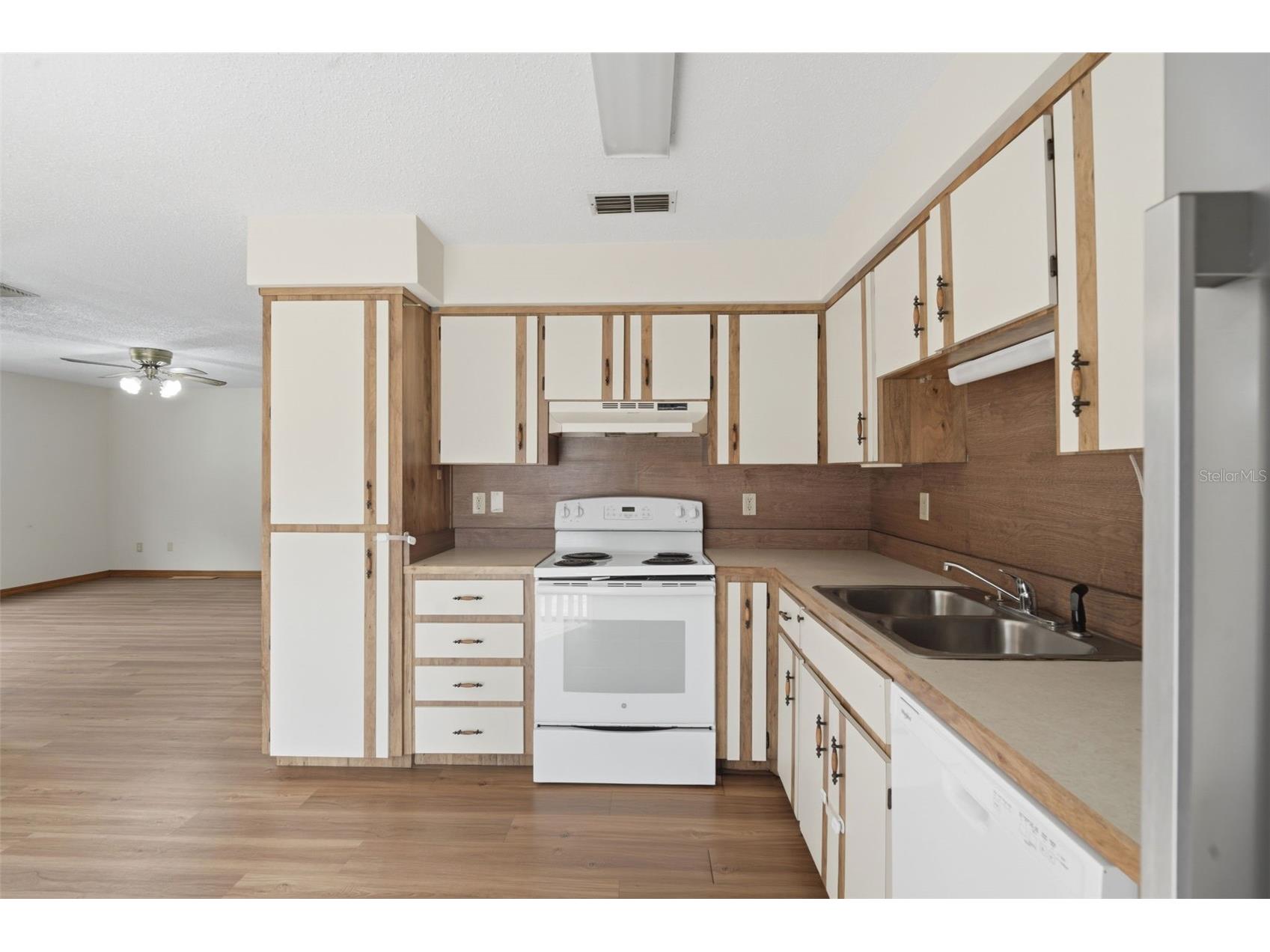 910 Big Tree Road #202 South Daytona FL 32119 O6399128 image16
