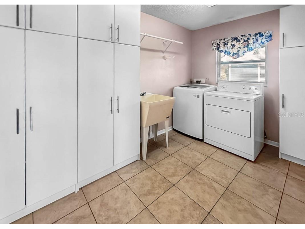 910 Bluewater Drive Sun City Center FL 33573 TB8443869 image15