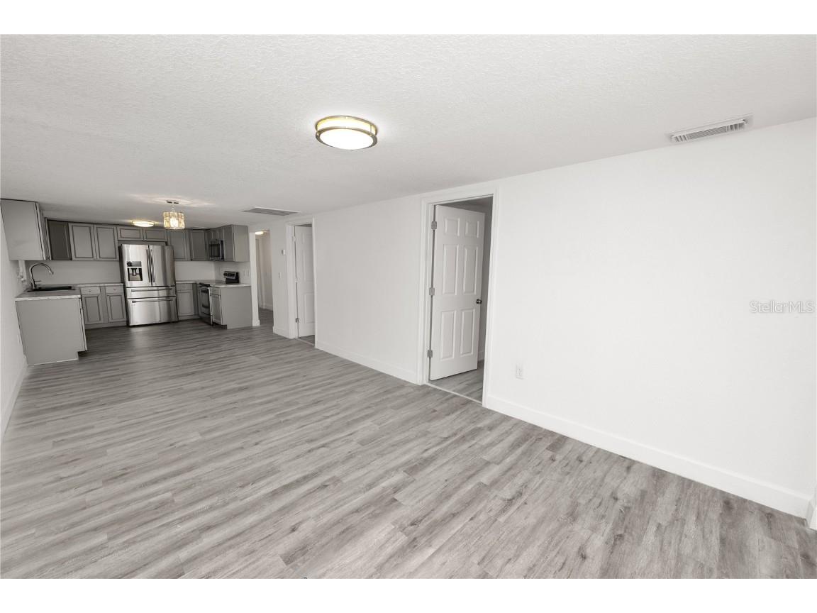 910 E Warren Street Plant City FL 33563 L4956727 image7