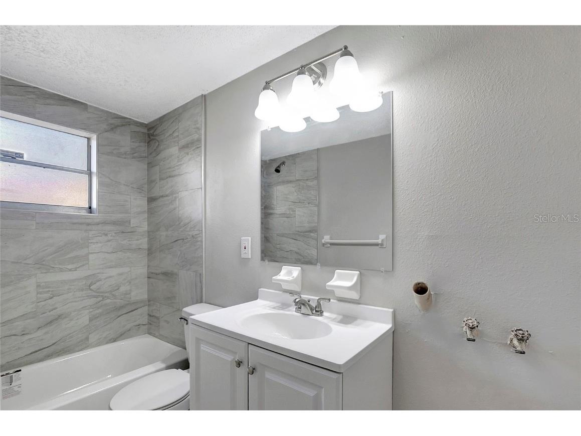 910 E Waters Avenue Tampa FL 33604 TB8450461 image16