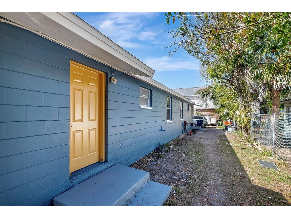 910 E Waters Avenue Tampa FL 33604 TB8450461 image23