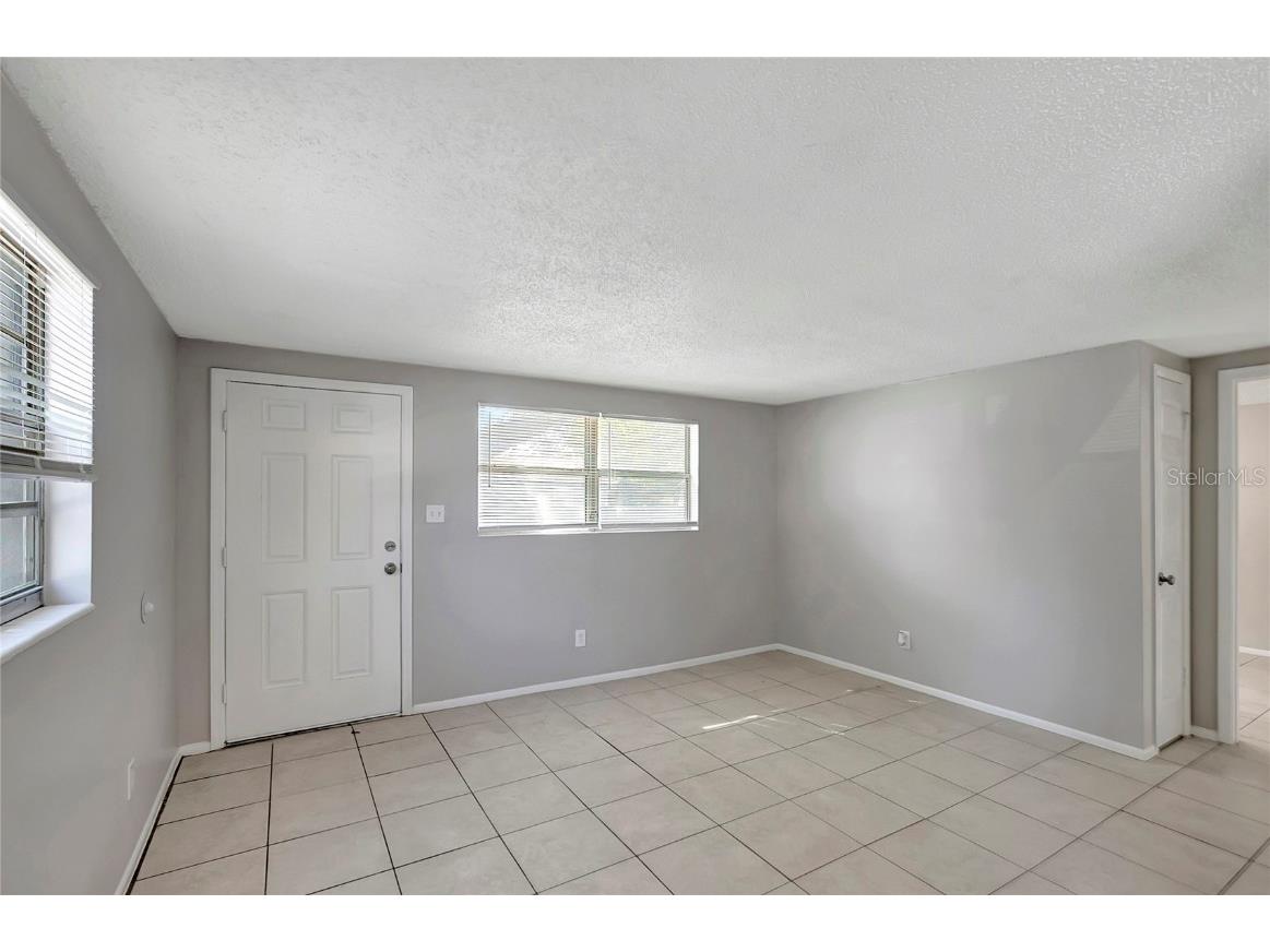 910 E Waters Avenue Tampa FL 33604 TB8450461 image3