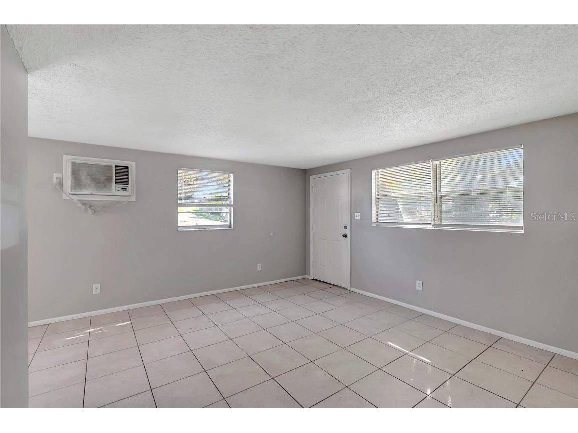 910 E Waters Avenue Tampa FL 33604 TB8450461 image6