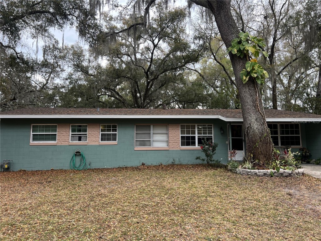 910 E Wisconsin Avenue Deland FL 32724 V4934573 image1