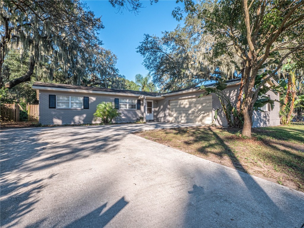 910 Helena Drive Brandon FL 33511 L4941231 image1