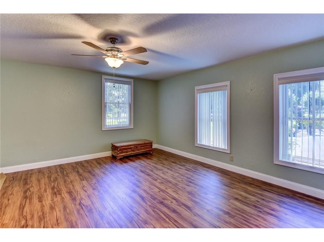 910 N Kepler Road Deland FL 32724 - LAKE TALMADGE V4942014 image19