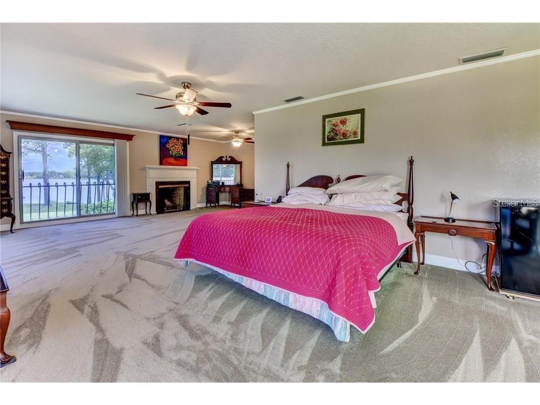 910 N Kepler Road Deland FL 32724 - LAKE TALMADGE V4942014 image21