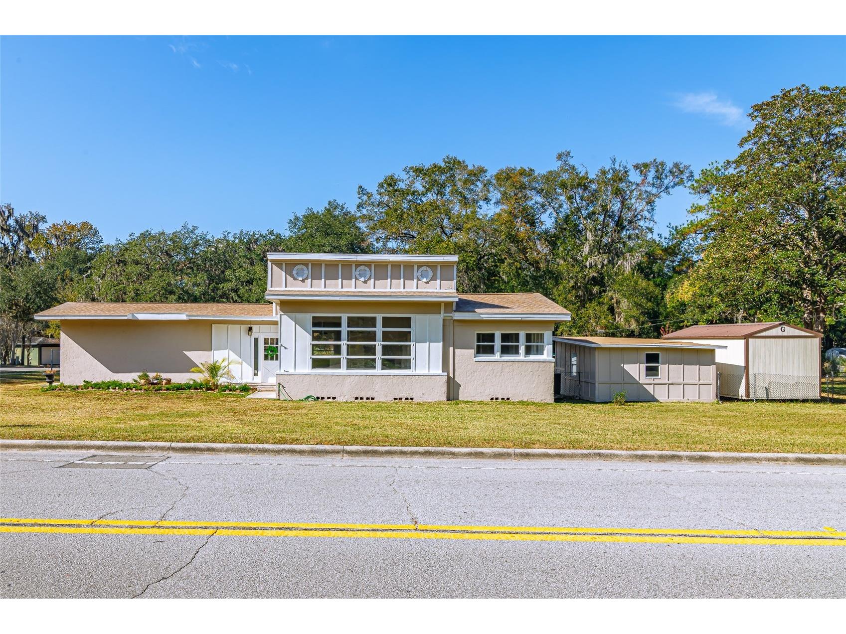 910 NE 11th Avenue Ocala FL 34470 OM716509 image1