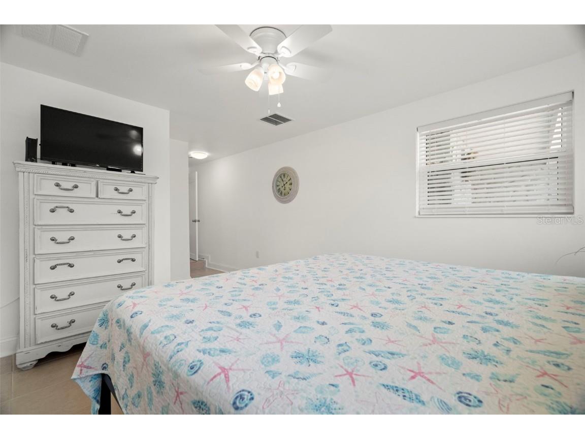 910 Palmetto Drive Safety Harbor FL 34695 TB8427890 image14