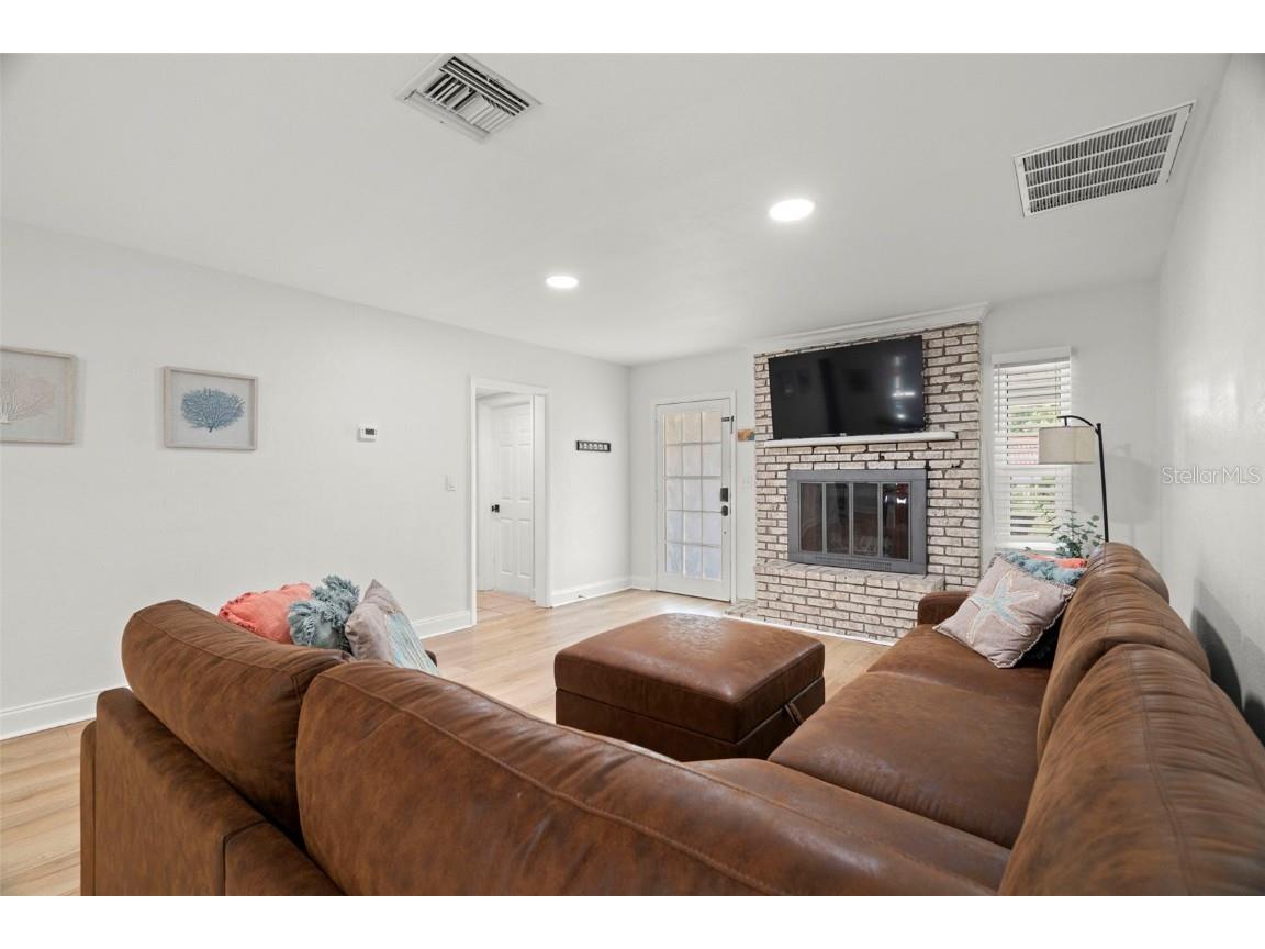 910 Palmetto Drive Safety Harbor FL 34695 TB8427890 image7