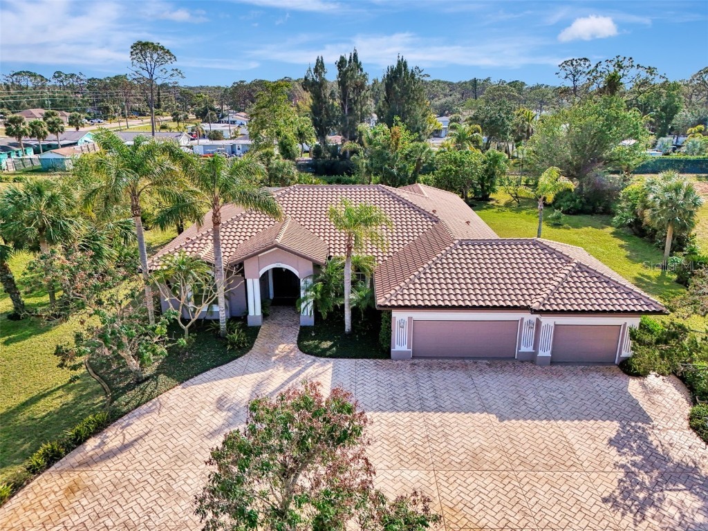 910 Park Place Drive Englewood FL 34223 D6140206 image1