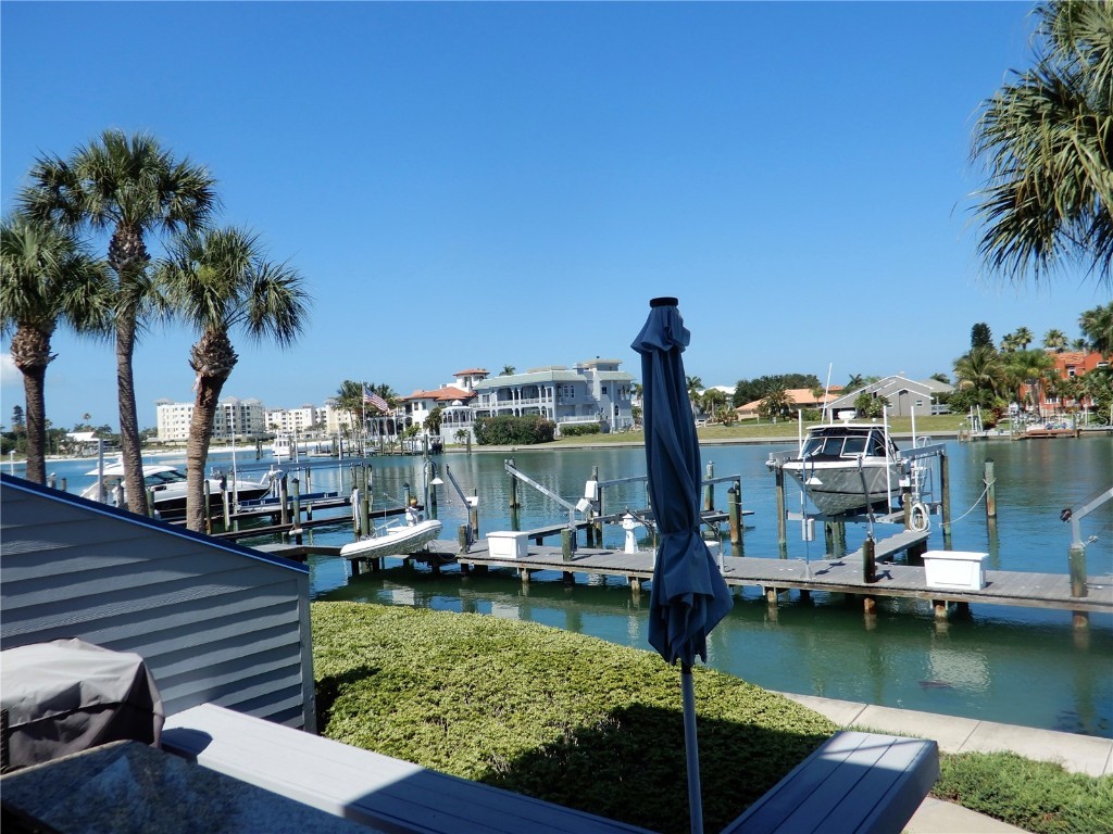 910 Pinellas Bayway S #103 Tierra Verde FL 33715 TB8423376 image1