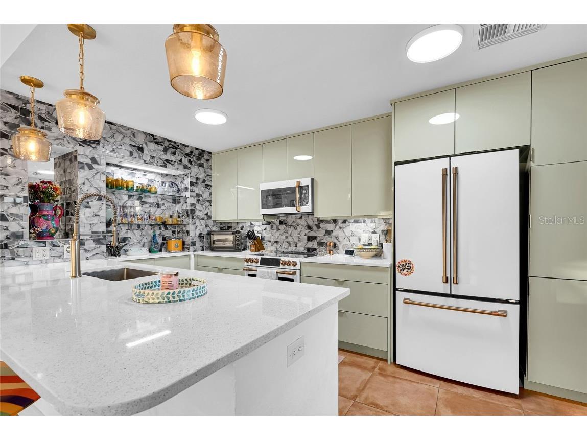 910 Pinellas Bayway S #107 Tierra Verde FL 33715 - GRAND CANAL TB8448772 image11