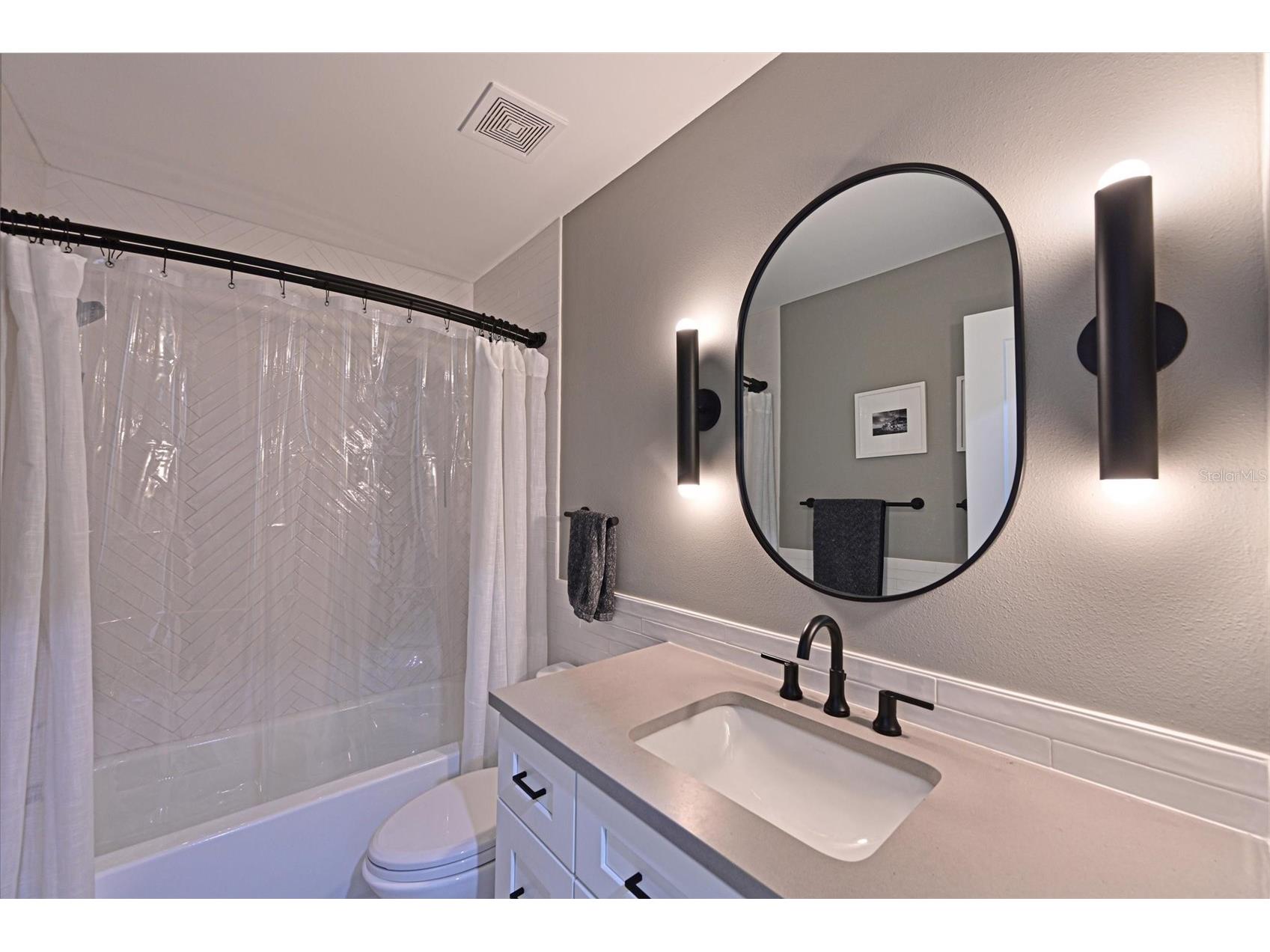 910 Plum Tree Lane Sarasota FL 34243 A4690735 image15