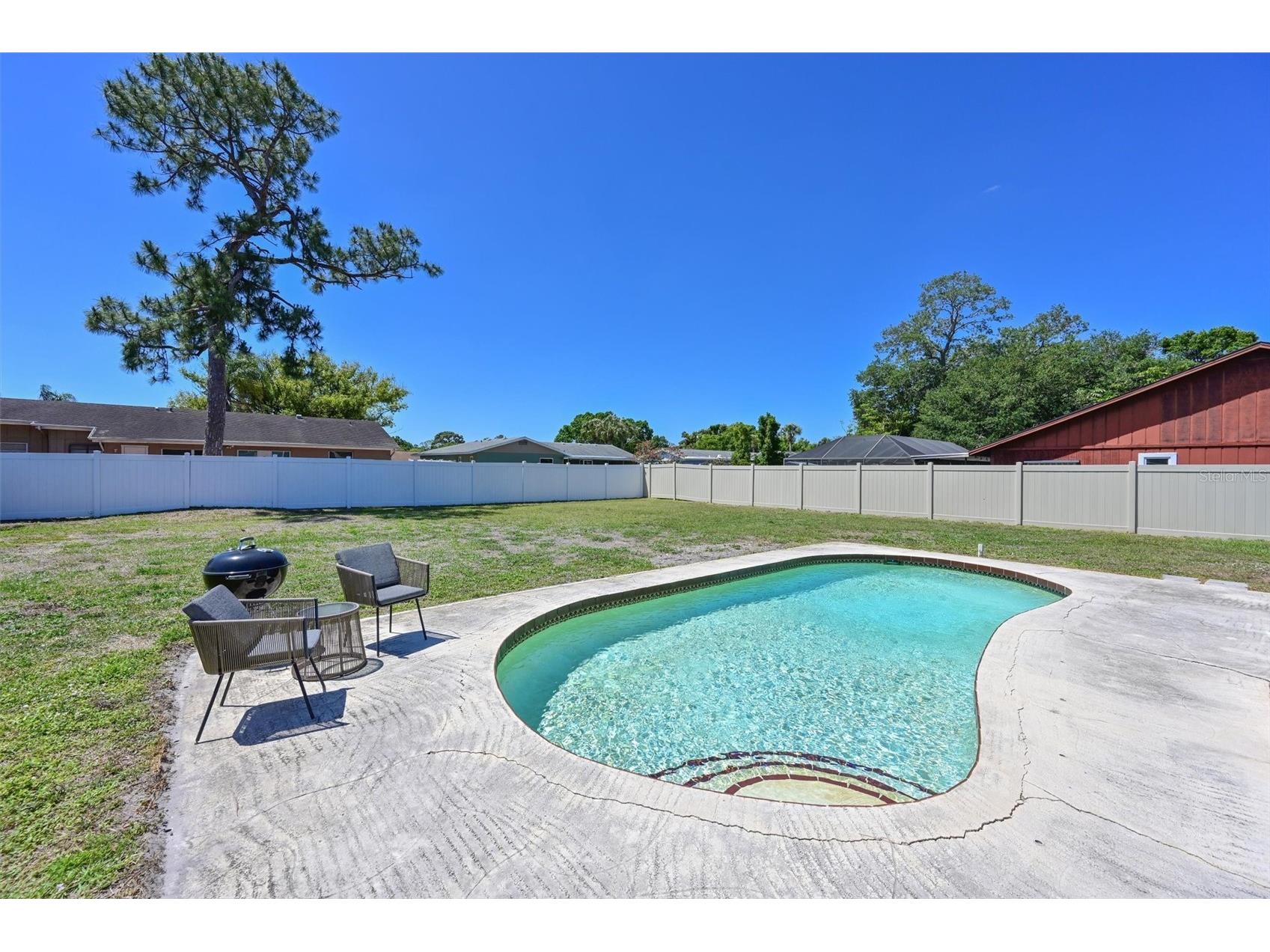 910 Plum Tree Lane Sarasota FL 34243 A4690735 image17