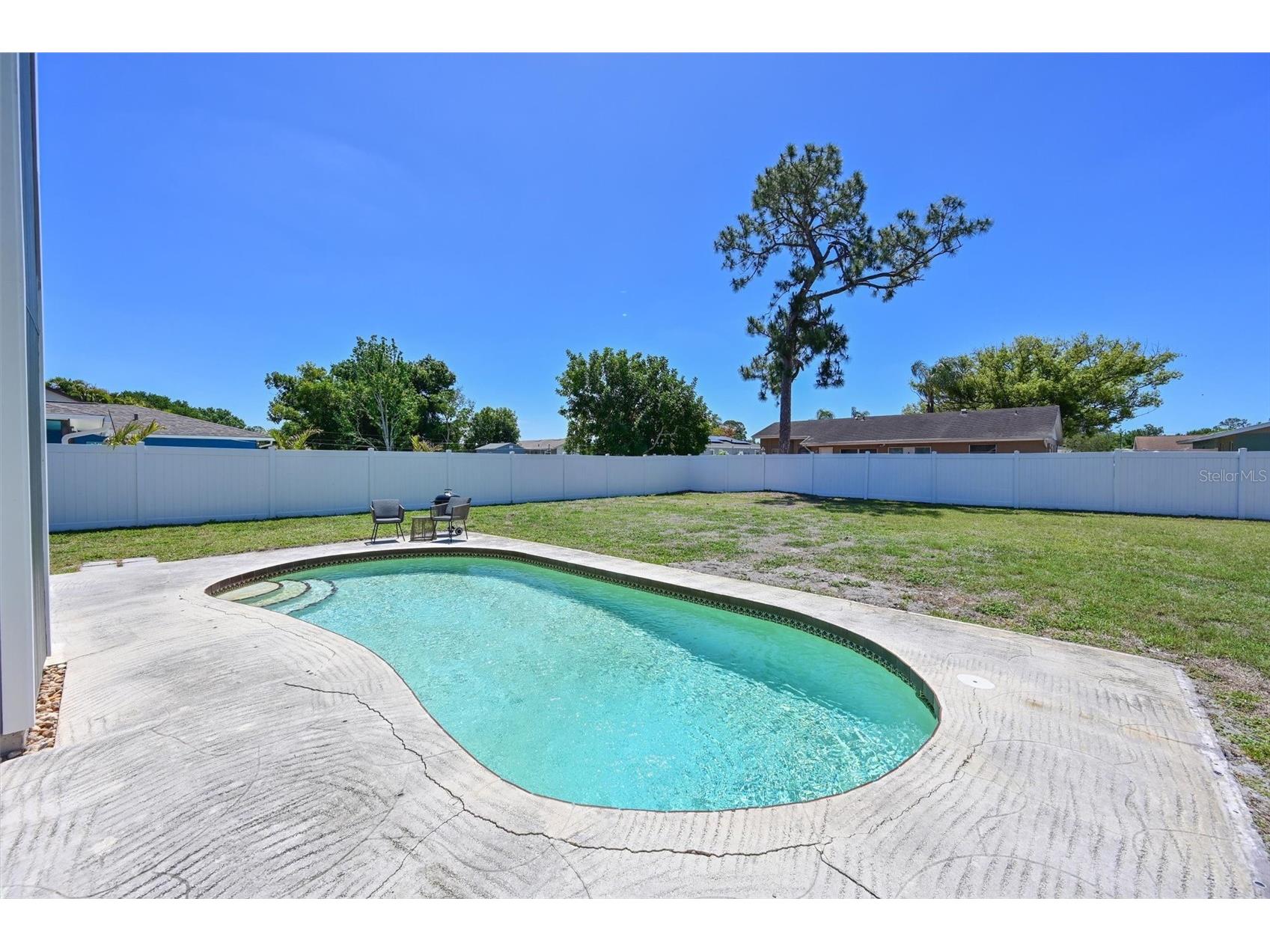 910 Plum Tree Lane Sarasota FL 34243 A4690735 image18