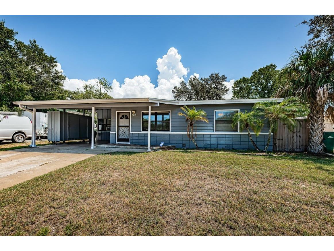 910 Sandpiper Way Saint Petersburg FL 33707 U8214718 image1