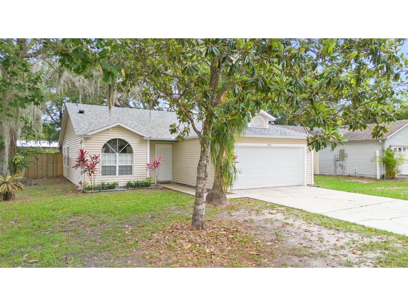 910 Sheeler Oaks Drive Apopka FL 32703 V4942883 image1