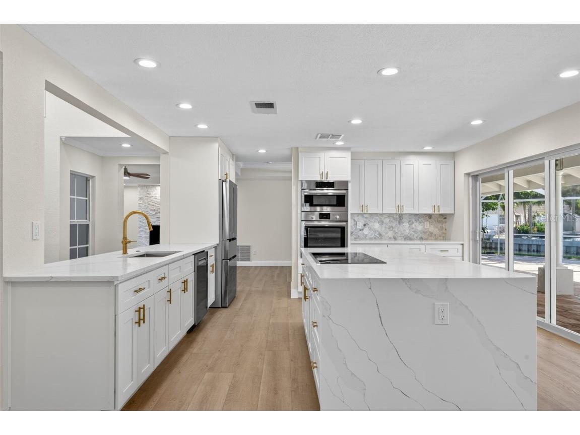 910 Siesta Key Place Sarasota FL 34242 A4670452 image10