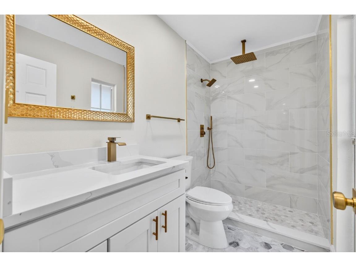 910 Siesta Key Place Sarasota FL 34242 A4670452 image28