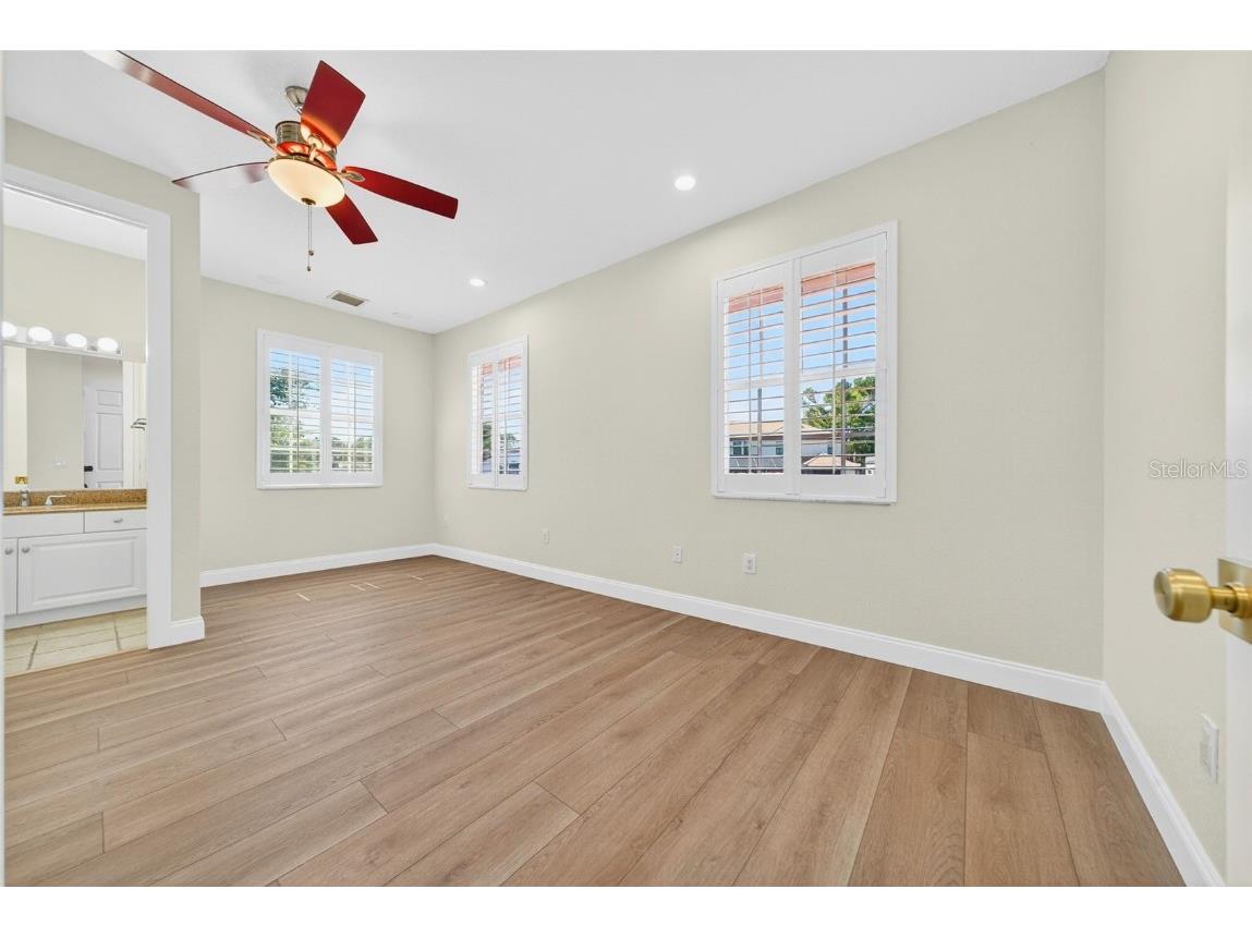 910 Siesta Key Place Sarasota FL 34242 A4670452 image31