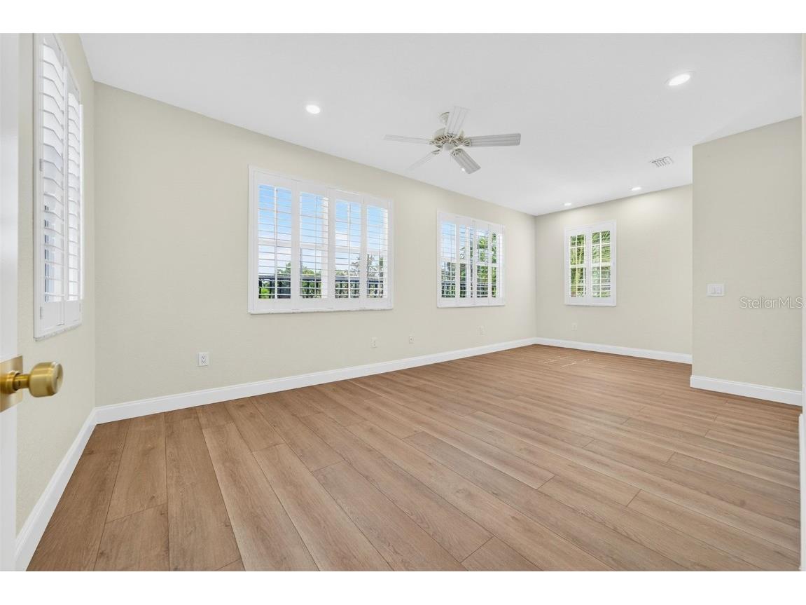 910 Siesta Key Place Sarasota FL 34242 A4670452 image36