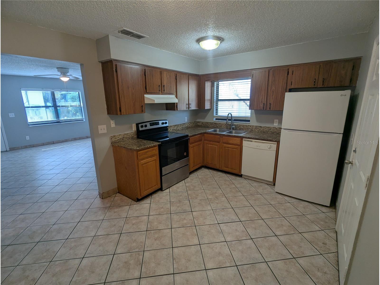 910 South Center Street #910 Eustis FL 32726 G5115403 image2