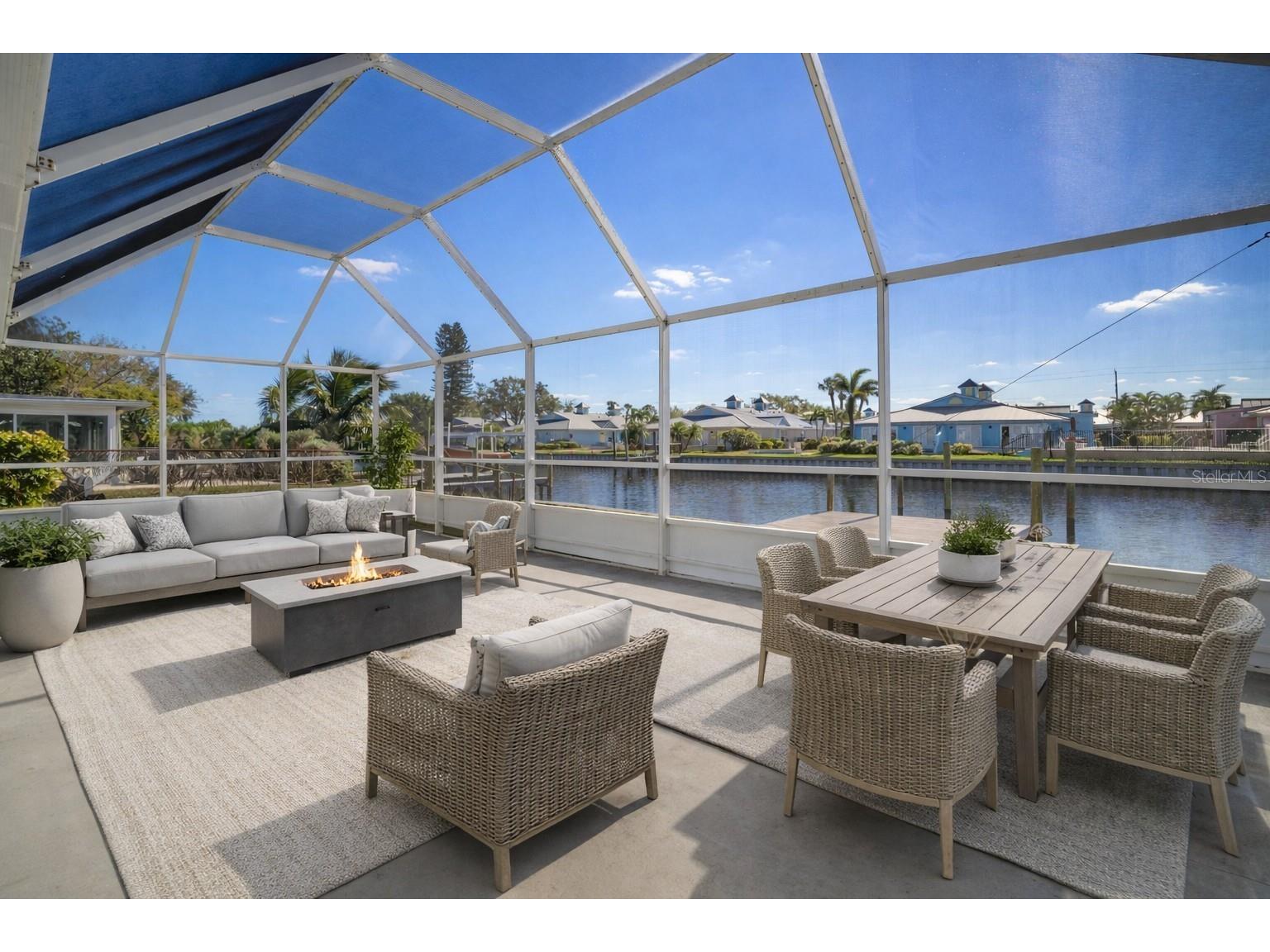 910 Spindle Palm Way Apollo Beach FL 33572 TB8473743 image1