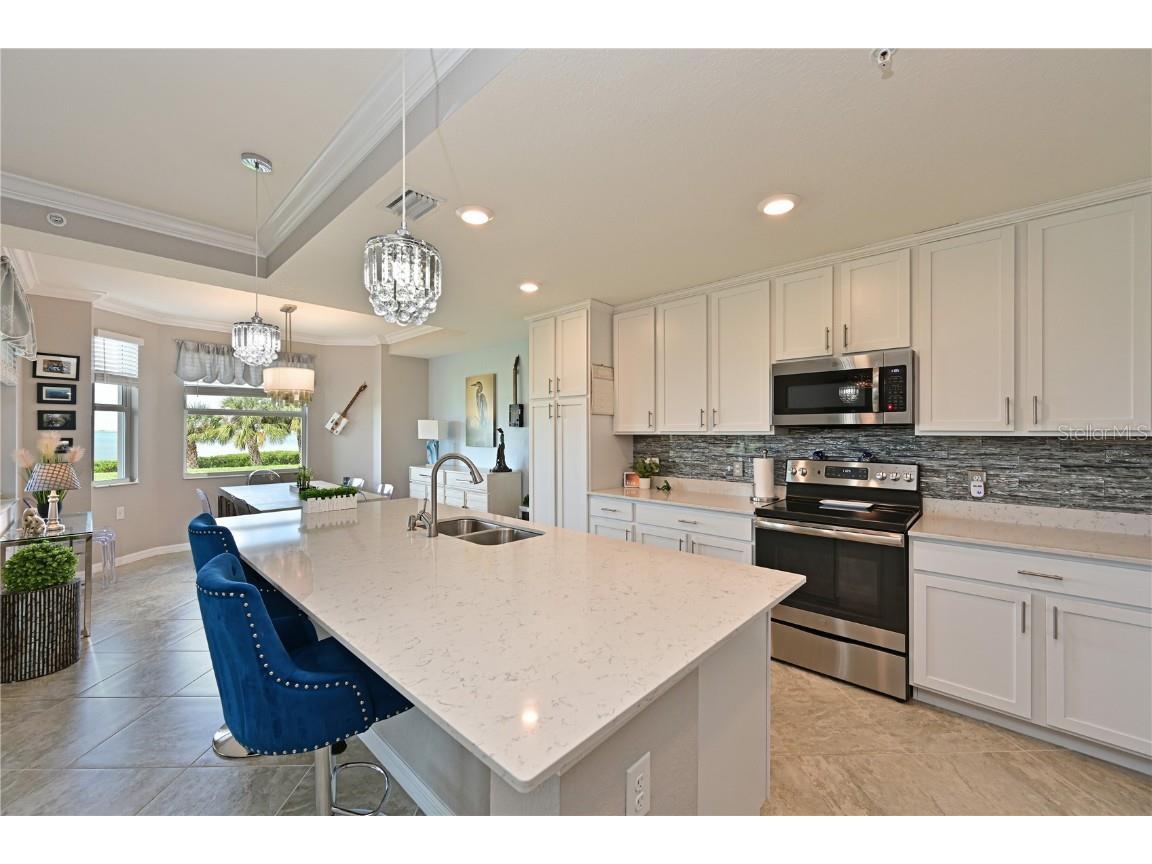 910 Tidewater Shores Loop #102 Bradenton FL 34208 - MANATEE RIVER A4666818 image10