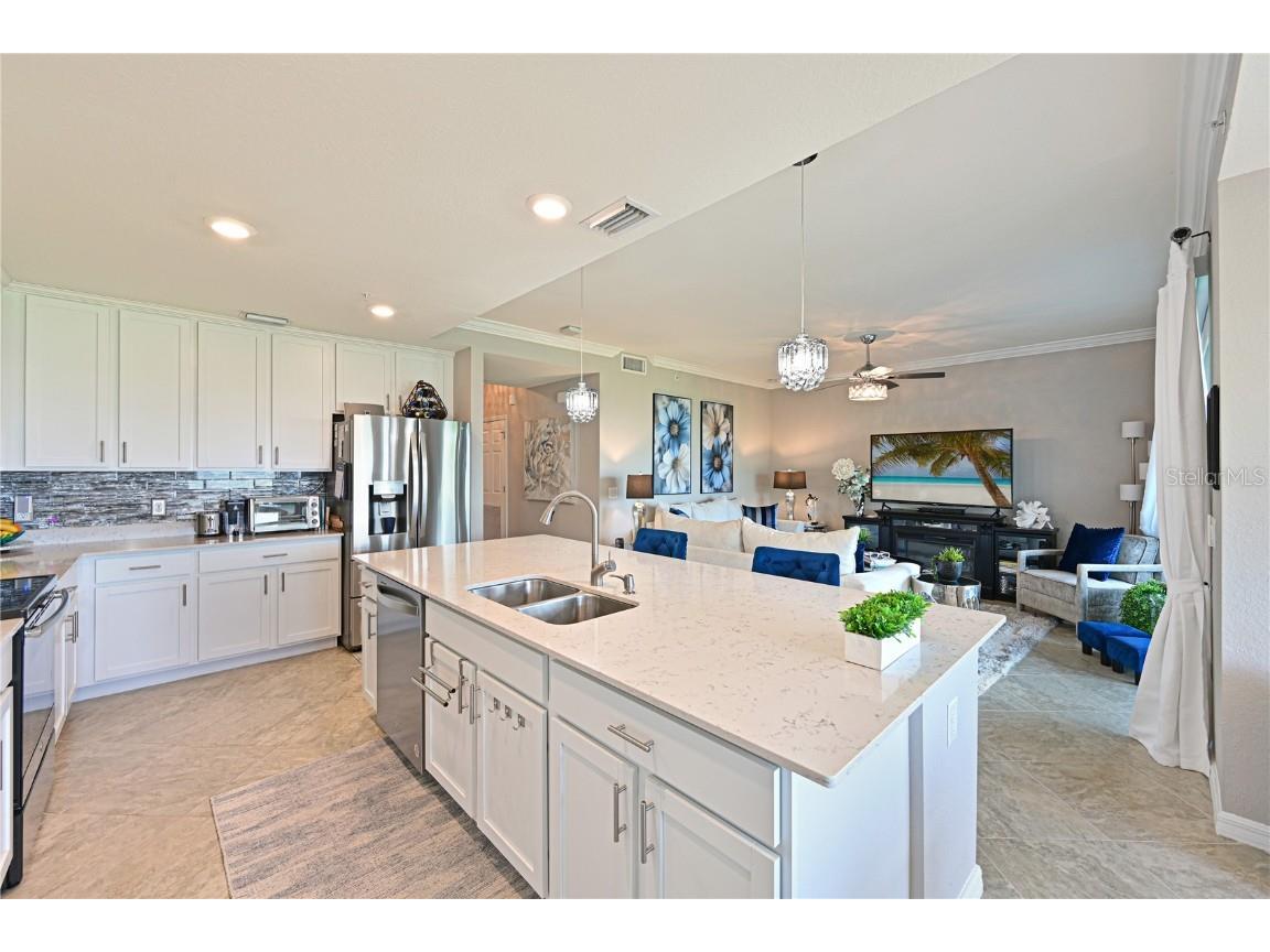 910 Tidewater Shores Loop #102 Bradenton FL 34208 - MANATEE RIVER A4666818 image11