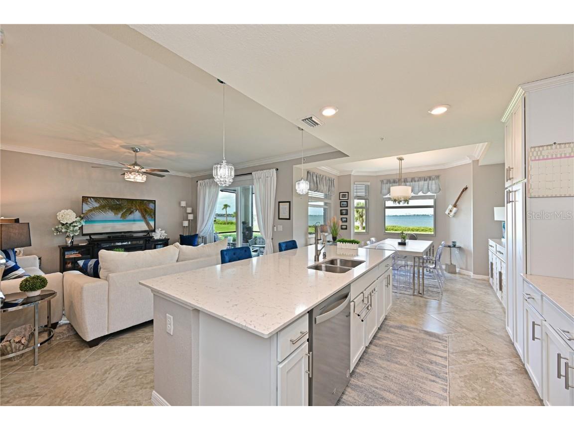 910 Tidewater Shores Loop #102 Bradenton FL 34208 - MANATEE RIVER A4666818 image7