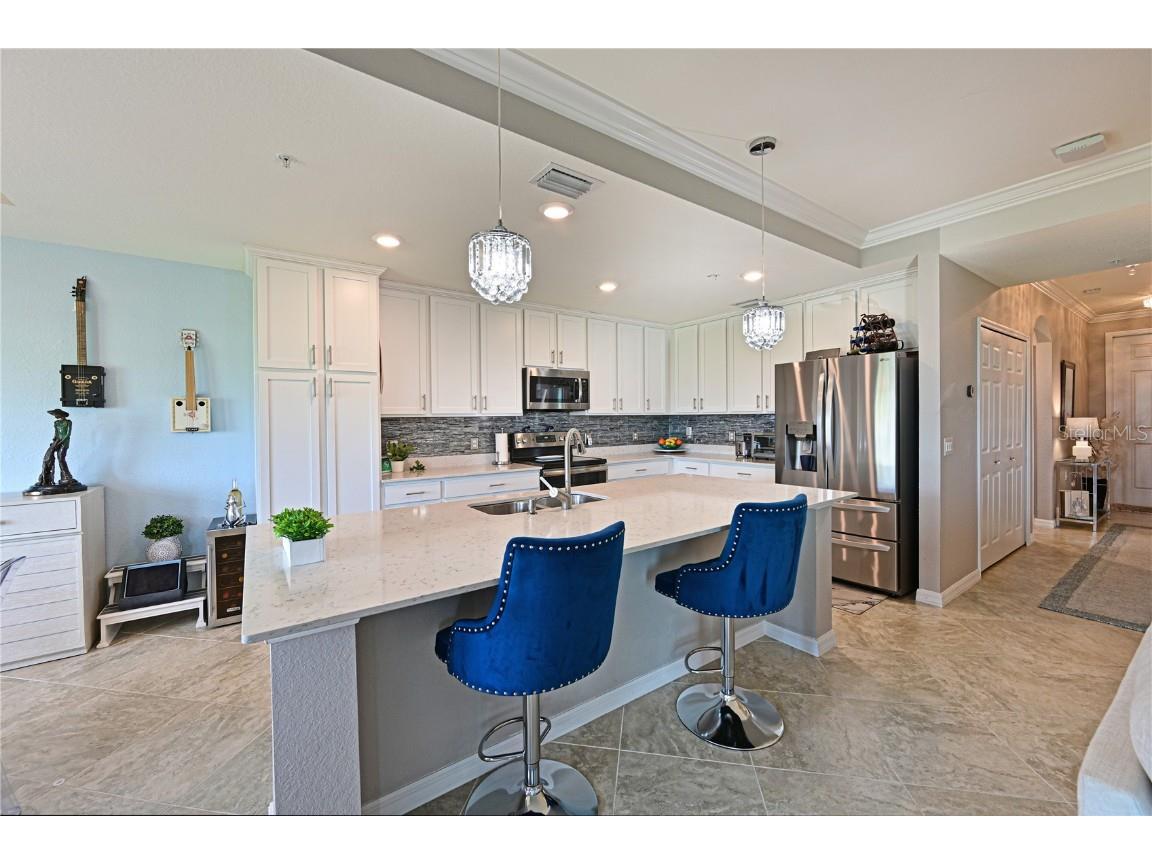 910 Tidewater Shores Loop #102 Bradenton FL 34208 - MANATEE RIVER A4666818 image8