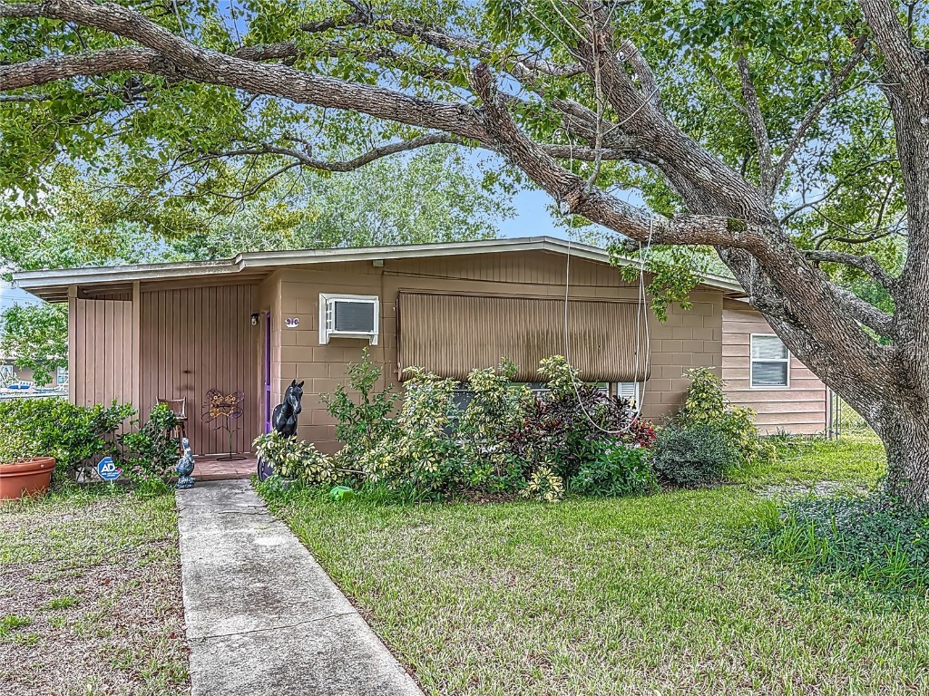 910 W Village Drive Deltona FL 32725 OM706136 image1