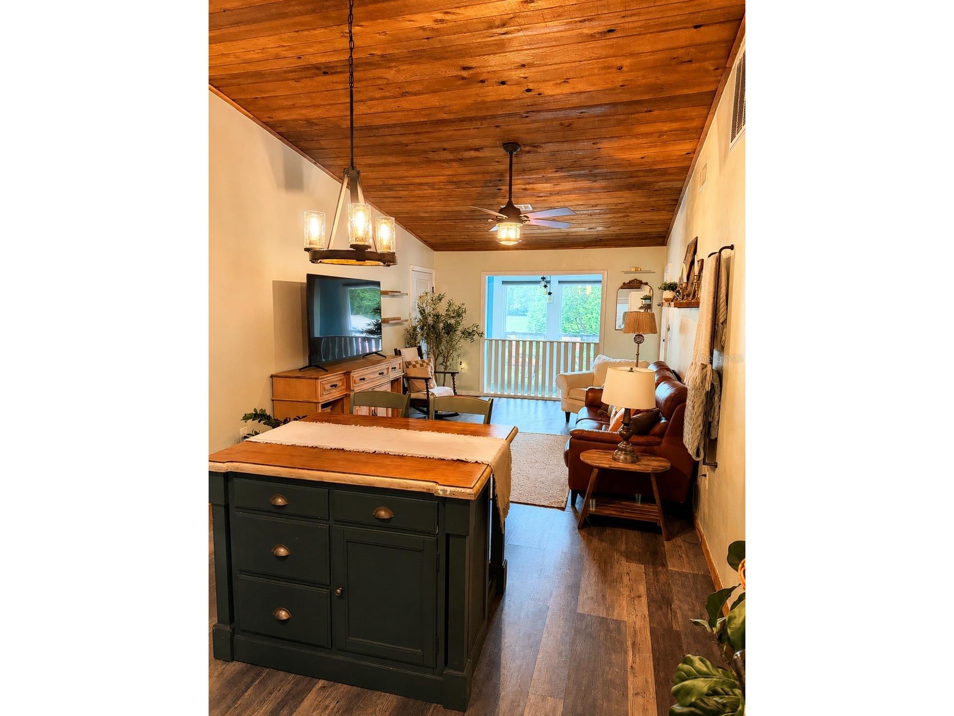 9100 Debbie Lane Hudson FL 34669 TB8516749 image11