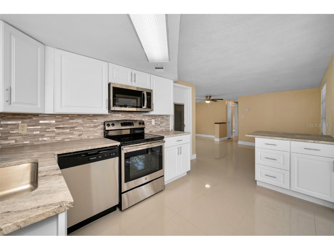 9100 Lunar Lane Port Richey FL 34668 TB8392203 image19