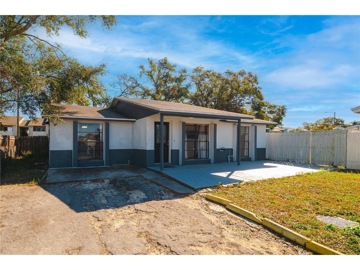 9102 Post Oak Court Tampa FL 33615 TB8322173 image1