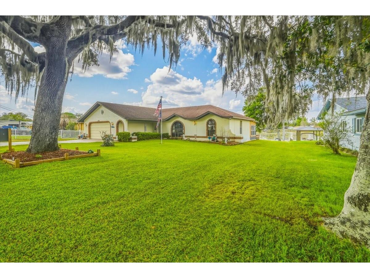 9103 E Aqua Vista Drive Inverness FL 34450 - INVERNESS CHAIN OF LAKES TB8486586 image1